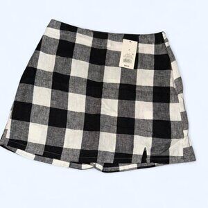 A New Day black + white plaid mini skort with pockets Size 4